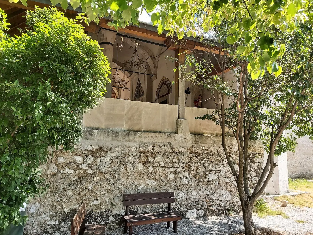 The courtyard of the Koski Mehmed Pasha Mosque