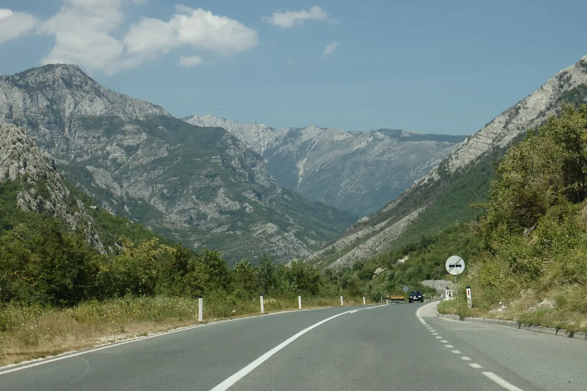 The road through the Neretva valley